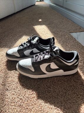 Nike Black and White Low-Top Sneakers. Worn once